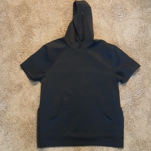 Short sleeve hoodie